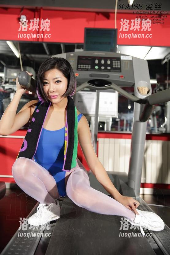 爱丝合集探险：HD美丝高尔夫，运动与优雅之间的微妙平衡。