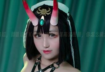 走过路过，别错过！KuukoW的套装高清图册，你怎么能没有？