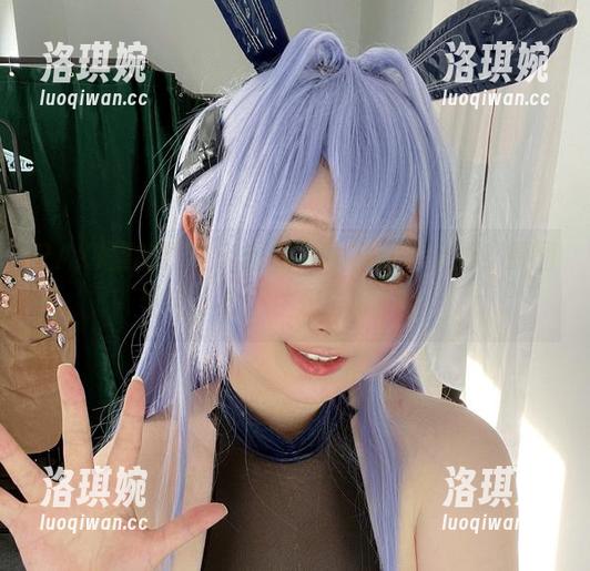 PAKI酱的眼镜，居然有种神奇的魔力？原图看完，忍不住想再盯一会。