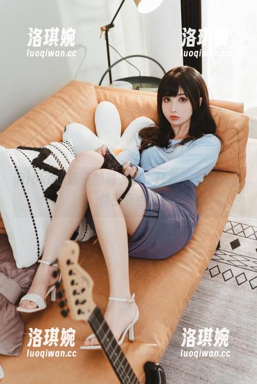 Rioko凉凉子的秘书梦，打着无圣光的灯，似乎有点聚焦