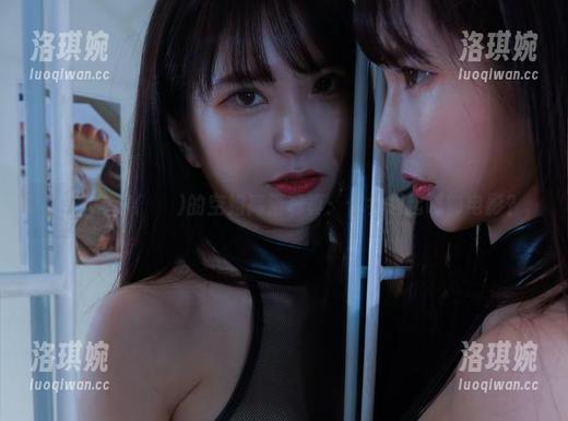 Seoyool(서율)的空姐高清写真：你会想起哪部电影？