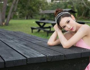 TGOD推女神 – 施忆佳的礼服图鉴：图片上传完毕，你们准备好接受这种优雅的冲击吗？