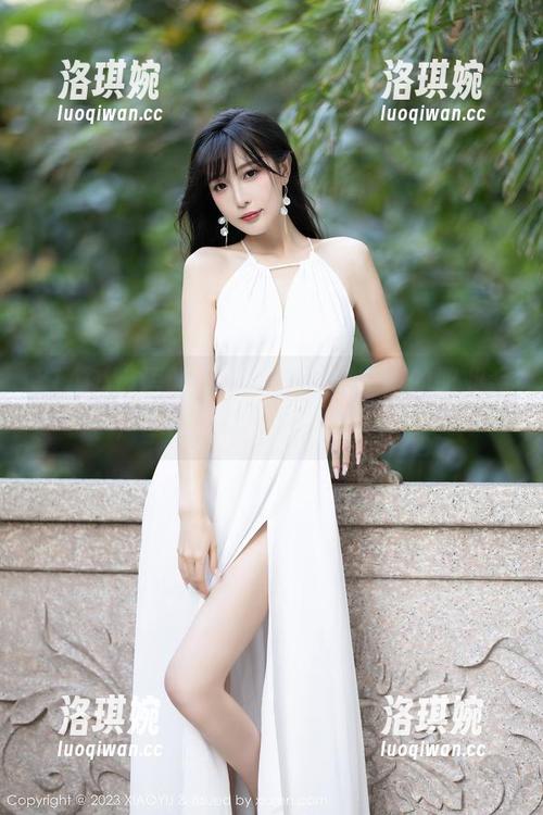 XIAOYU语画界 - Cris_卓娅祺的职业装，图库里的资源排序革命！