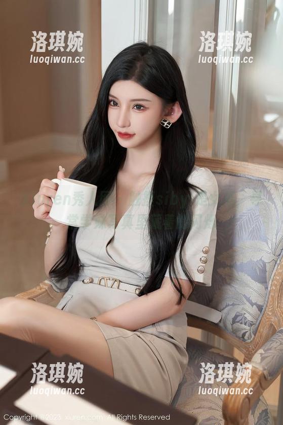 Xiuren秀人网 - 触摸sibyl是女巫，寻常学妹写真里藏着的闪烁