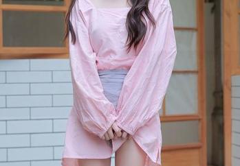 Xiuren秀人网 – tina_甜仔在线，校服是我的第二个皮肤吗？