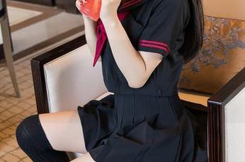 Xiuren秀人网 – 一件水手服，唐翩翩的写真，随风起舞的不靠谱