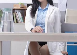Xiuren秀人网 – 小逗逗的短裤让人摸不着头脑，私房原图又多了一层情感。