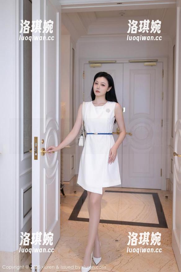 Xiuren秀人网 - 下载徐莉芝Booty的短裙写真，脑海中自动补齐...哦不，是腿！