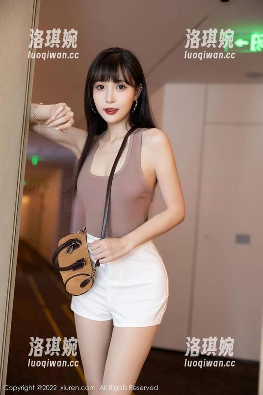 Xiuren秀人网 - 高清图集：战姝羽Zina教你如何把牛仔裤穿得特别有意思