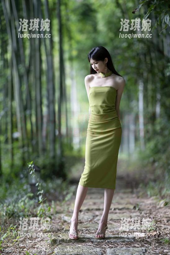 Xiuren秀人网 - 模特界的“长腿女王”温柔的柔，最新图册让人想细嚼慢咽！