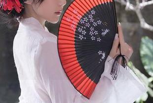 Xiuren秀人网 – 作品来袭，玥儿玥的丝袜让人想起了奶茶的浓稠感。
