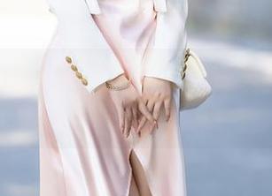 Xiuren秀人网 – 顾楚楚的修女写真，让图库也有点羞涩