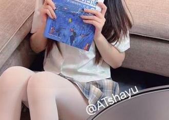 在这个图包里，at鲨鱼的蓝色上衣不只是个简单款