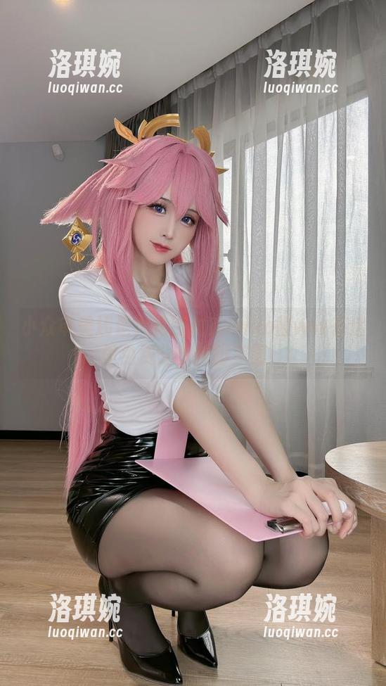 小众审美还是火花四射？miko酱ww在这里免费分享美脚美图！