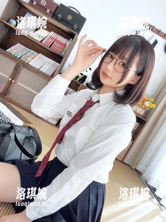 哈哈，nagisa魔物喵在线的图集，每张都像在说话…
