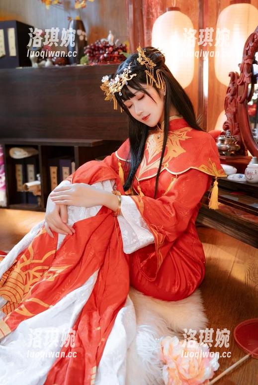 三度69的私房黑丝图片，哈哈，看得我自言自语：“也是个绝配”。