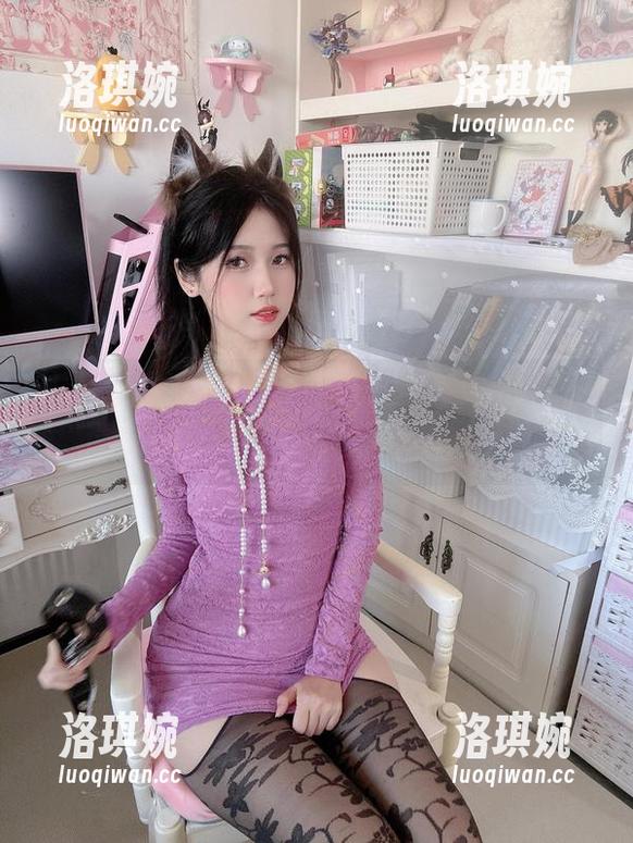 古风温泉??不呆猫在这里,点击在线图片,偶尔见到水珠滑落。 古风温泉??不呆猫在这里,点击在线图片,偶尔见到水珠滑落。