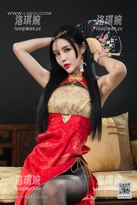 丽柜 - 在职场的海洋里，梓岩原图无疑是私房深潜，潜入几米就够刺激。