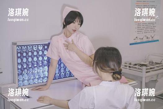 华丽旗袍下的云溪溪奶桃，高清呈现你意想不到的美！
