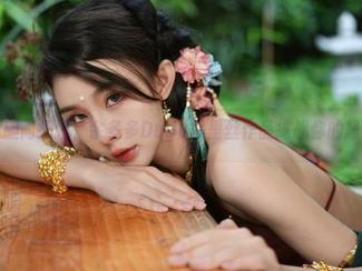 大胆而细腻，余多多Dudu裤里丝作品挑战你的想象