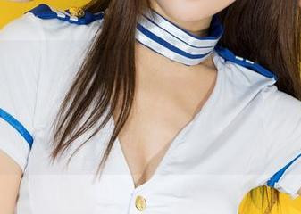 克拉女神 – 看原图中佳莹的体操服，心里嘀咕着，这种运动感是要多努力才能拥有的呀