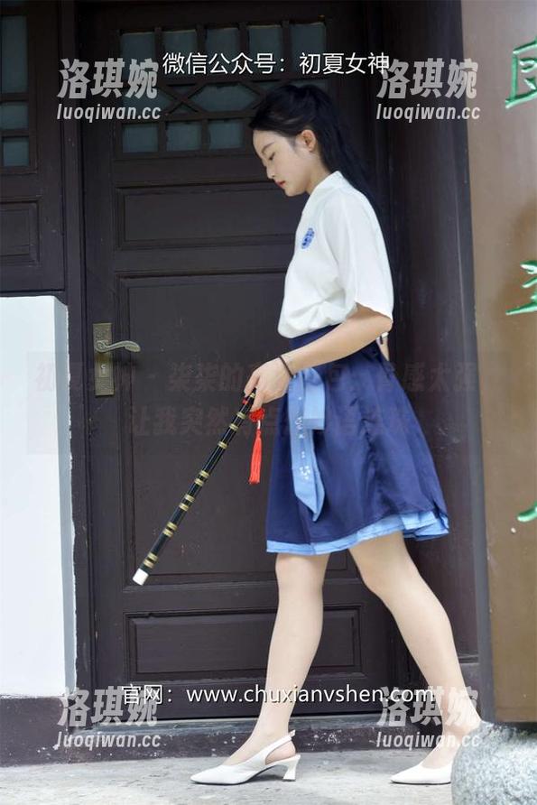 初夏女神 - 柒柒的高清图包：骨感太强，让我突然有点想妙语连珠