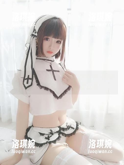 一幅饱满的白裙图，十万珍吱伏特又带来了什么？更新的图片别错过哦！