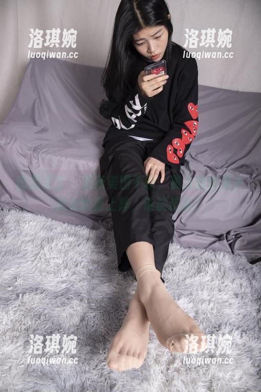 南国足艺 - 最新美图不断，静儿的害羞小美女轮番上阵，谁能抗拒？