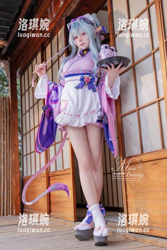 女神降临，咬人小小兔的COS套图与众不同！