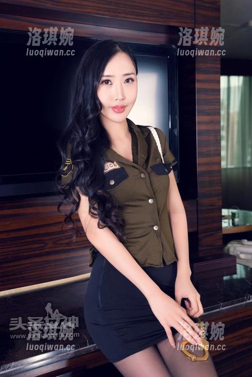 头条女神 - COCO的裸足图包，太干净了，让我心虚是不知道该欣赏脚还是图！