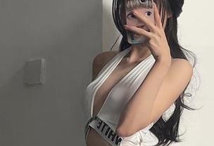 微密圈 – 拿起你的敌手！女刺客的紫色丁字系列，私拍图集等你来挑战！