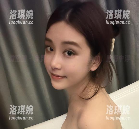 微密圈 - 免费分享奶雯的油亮自拍，脑海中浮现出一堆小心心...