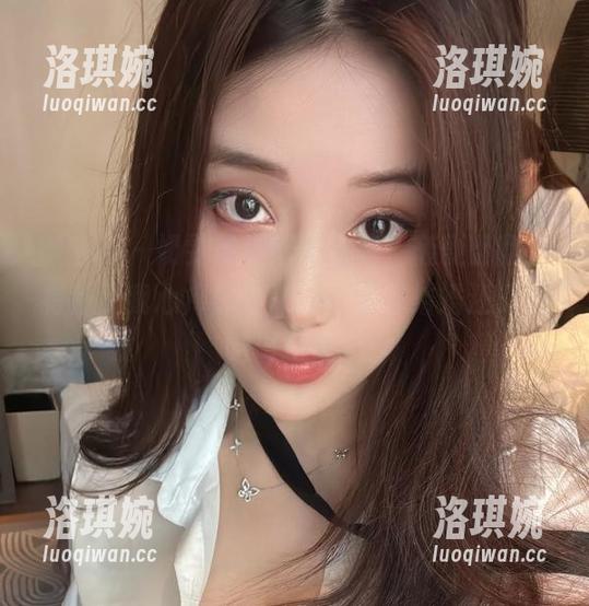 微密圈 - 奶雯最新婚纱合集，随便翻翻，有种让我心痒痒的冲动，是想结婚还是想吃蛋糕呢？