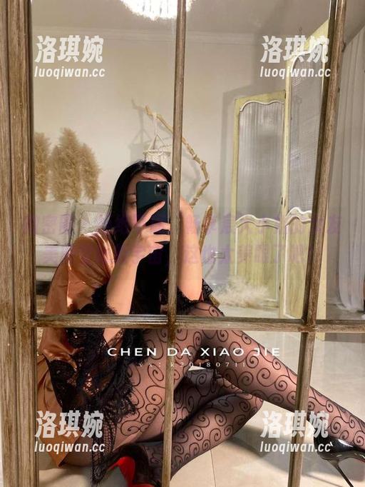 微密圈 - 拒绝平庸，畅享宸大小姐的女友美图壁纸新宇宙，这也太养眼了吧！