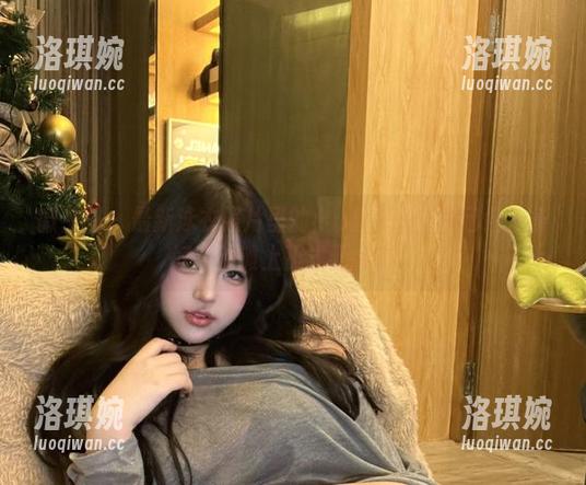微密圈 - 最新泳衣照片里的小u优优子：我已经准备好在沙滩上正式开会了！