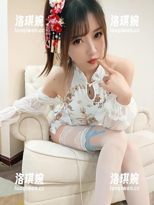 最新图集：小女巫露娜在不知火舞中不自觉迷失了方向……欢迎旁观！
