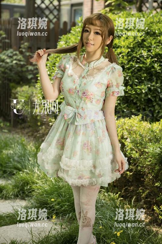 尤果网 - 笑笑的兔女郎写真集：原图未修就让人想笑
