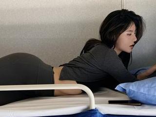 微密圈 – 就是阿朱啊与陌生土豪的合作：谁才是这本写真集的“作者”？