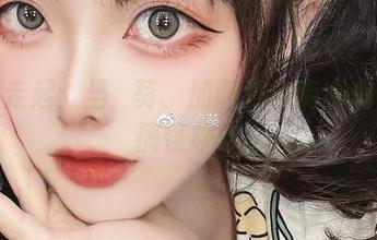 套图走起：当嶋葵、加藤惠与南小鸟开启搞怪模式