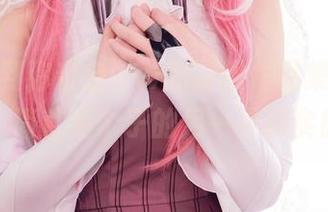 终于看到弥音音ww的制服作品集了，老实说，简直是个子的另一种真实感觉！