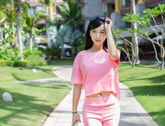推女郎 – 免费福利：松果儿的白色写真，直击心灵？