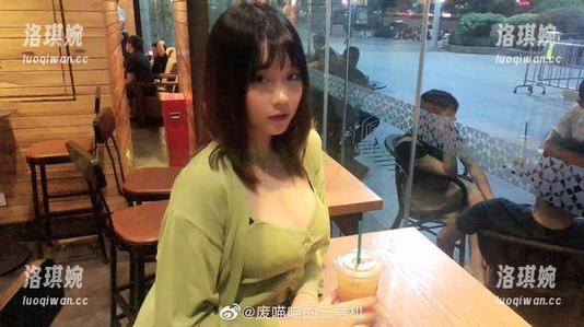 是一只废喵了的2023圣诞高清合集:谁说不够废,还是能美得离谱 是一只废喵了的2023圣诞高清合集:谁说不够废,还是能美得离谱