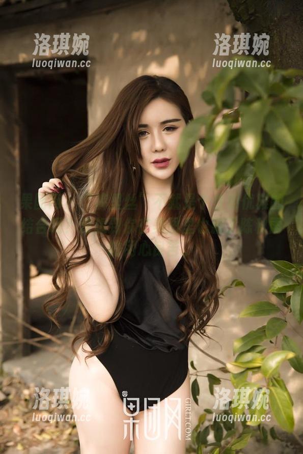 果团网 - “裤里丝”不就是个性和优雅的结合吗？没想到你在美图里也藏了陈秋雨的用心良苦。