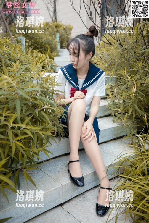梦丝女神 - 图册之王：王娇娇与她的死库水牛仔慢慢品味