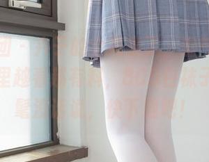 森萝财团 – 卉子的全集来了，湿气重的白色房间里越看越有料，80D白袜子也是时髦没话说，快下载吧！