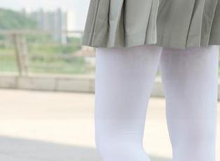 森萝财团 – 小夜说：她的月下300D肉丝作品集不一般，留言区见哦！