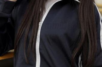 模范学院 – 韩子萱mm的图集来了，套装撩人，却也难掩她的小反叛吧？