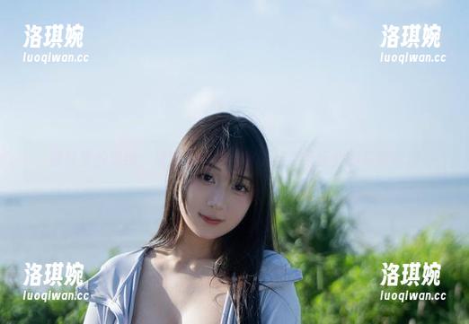 被窝里的思绪：浅安安的睡前故事与不务正业的写真图册