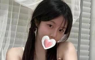 微密圈 – 这组女孩图中，火龙果羊又一次令人意外，完全没有圣光，也没什么光环