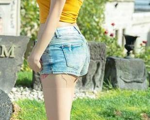 爱蜜社 – 石心琪的白裙合集，免费领取中！只有我觉得不够吗？